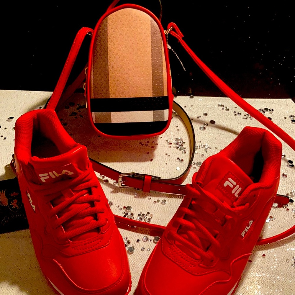 Red sporty bundle